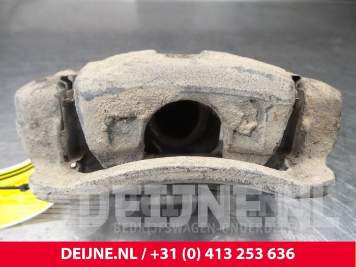 Hyundai H200 Rear brake calliper, left O70243