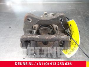 Renault Kangoo Remklauw (Tang) links-achter O70312 foto 4