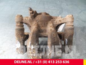 Toyota Hiace Rear brake calliper, left O70319 photo 2