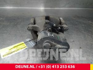 Audi Q3 Remklauw (Tang) rechts-achter O70327 foto 2