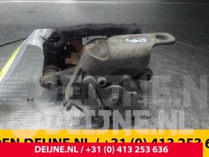 Ford Transit Remklauw (Tang) rechts-achter O70350 foto 3