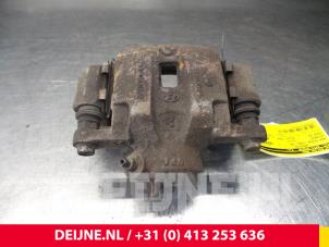 Hyundai H200 Rear brake calliper, right O70467 photo 2