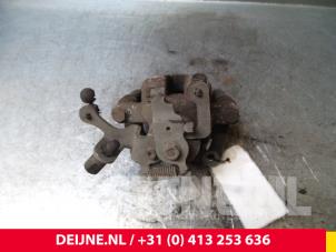 Peugeot Partner Rear brake calliper, right O70503 photo 3