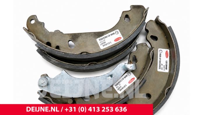 Peugeot 206 Rear brake lining O70542