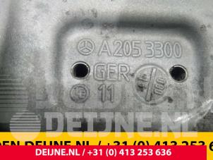 Mercedes C-Klasse Veerschotel rechts-achter O70549 foto 2