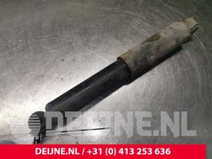 Mitsubishi Canter Stoßdämpfer rechts hinten O71049 foto 3
