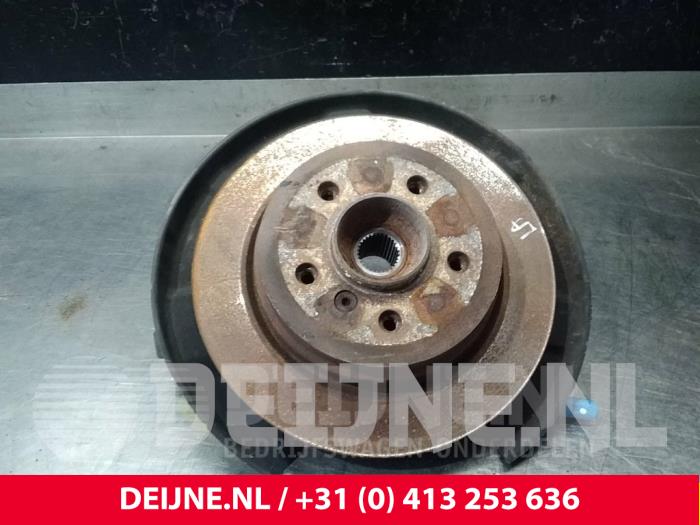 BMW X1 Achsschenkel links hinten O71532