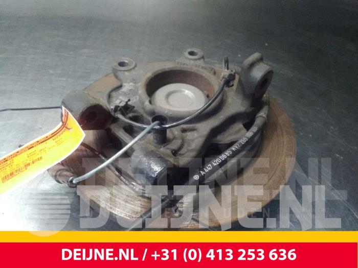 Mercedes Vito Knuckle, rear left O71544