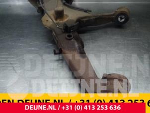 Volkswagen Transporter Knuckle, rear left O71552 photo 3