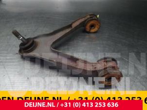 Iveco Daily Draagarm Boven links-voor O71595 foto 3