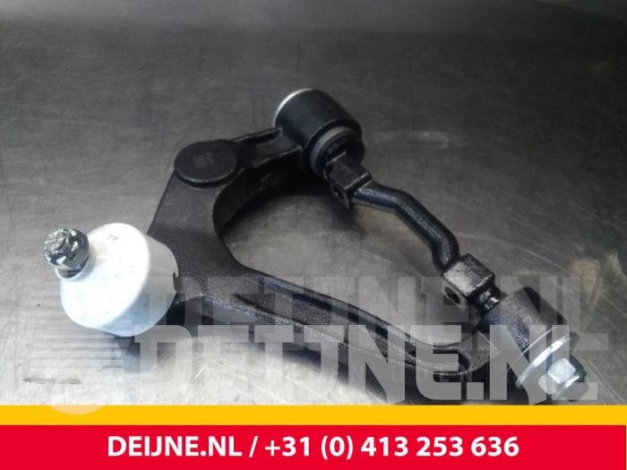 Toyota Hiace Draagarm Boven links-voor O71602