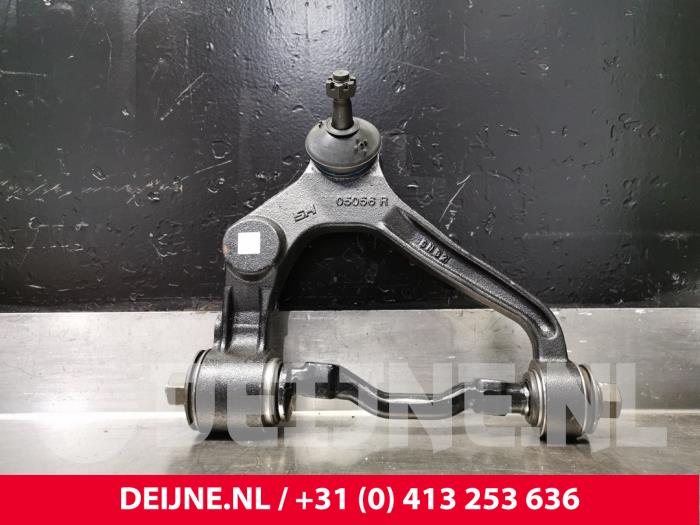 Toyota Hiace Draagarm boven rechts-voor O71653