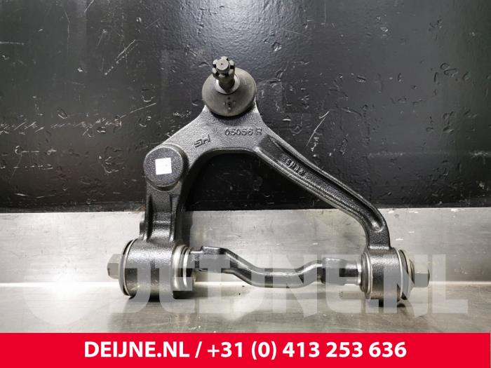 Toyota Hiace Draagarm boven rechts-voor O71655