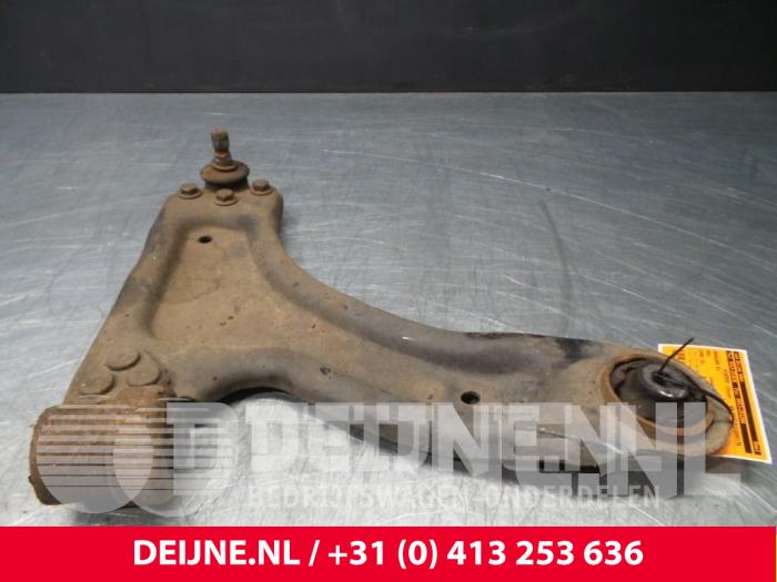 Opel Combo Draagarm rechts-voor O71660