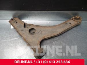 Ford Transit Draagarm onder links-voor O71690 foto 2