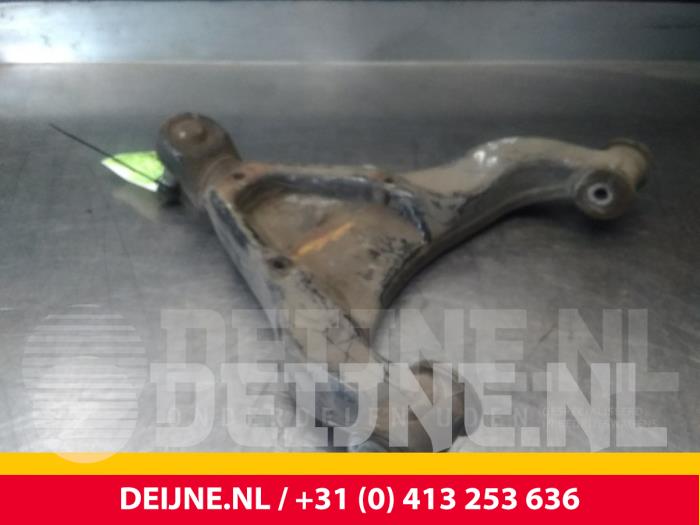 Mercedes Sprinter Draagarm onder links-voor O71704