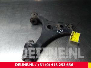 Mercedes B-Klasse Front lower wishbone, left O71709 photo 2