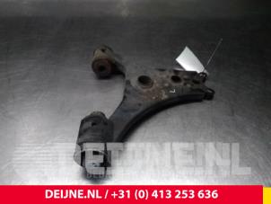 Mercedes B-Klasse Front lower wishbone, left O71710 photo 2