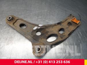 Opel Vivaro Front lower wishbone, left O71730 photo 3