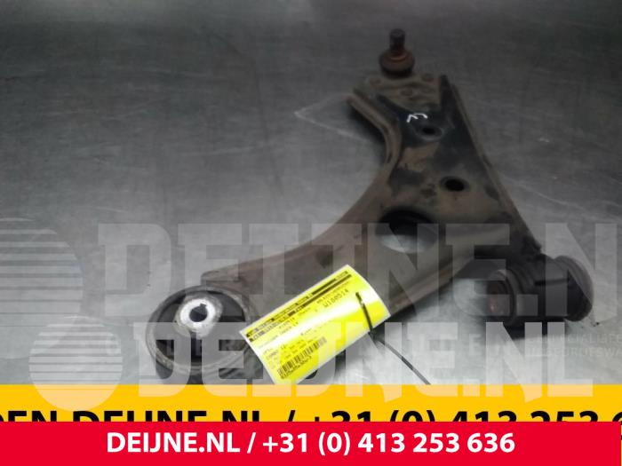 Opel Combo Draagarm onder links-voor O71733