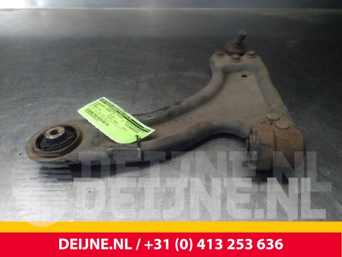 Opel Combo Draagarm onder links-voor O71735