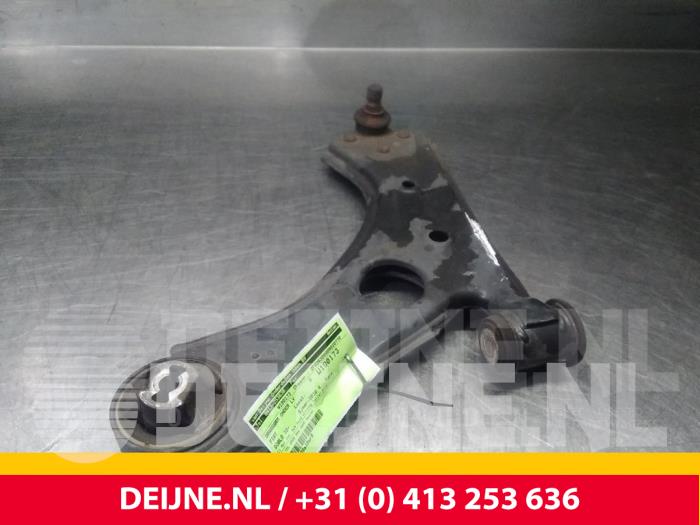 Fiat Doblo Draagarm onder links-voor O71795