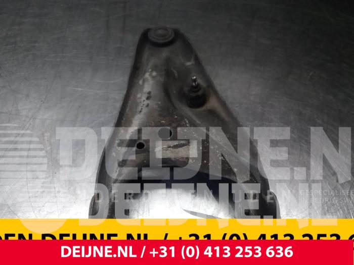 Dacia Logan Querlenker unten links vorne O71806