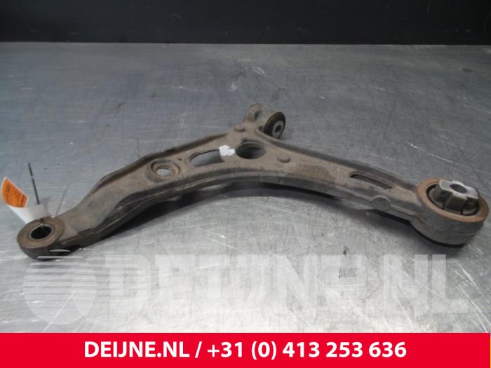 Peugeot Boxer Draagarm onder links-voor O71862