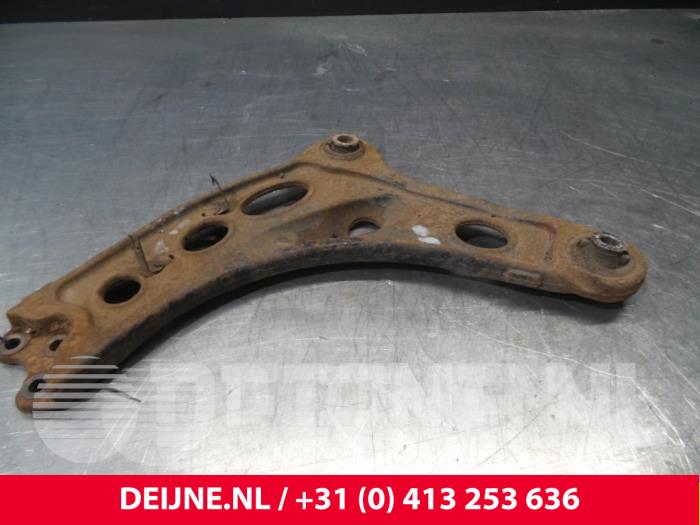 Renault Trafic Draagarm onder links-voor O71871