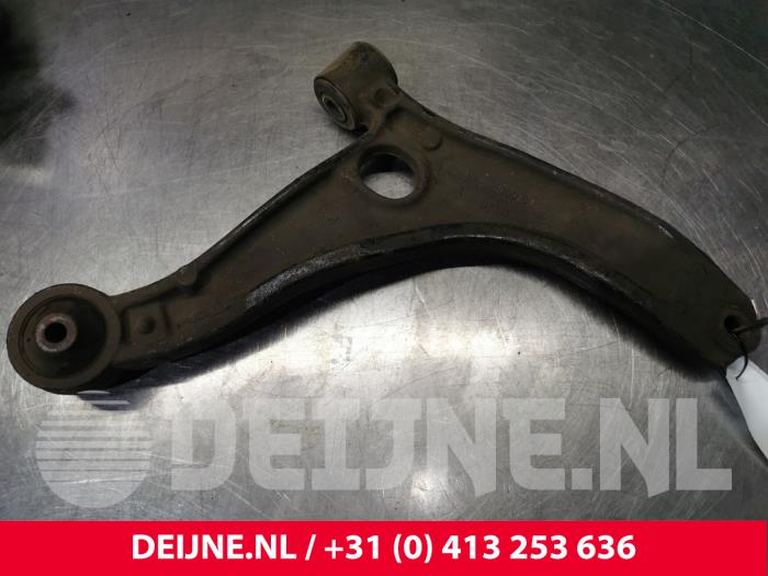 Renault Master Querlenker unten links vorne O71882