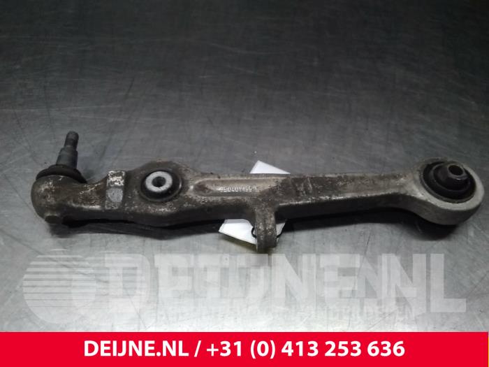 Audi A4 Querlenker unten rechts vorne O71900