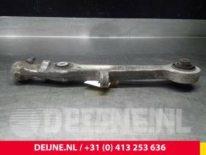 Audi A4 Querlenker unten rechts vorne O71900 foto 3