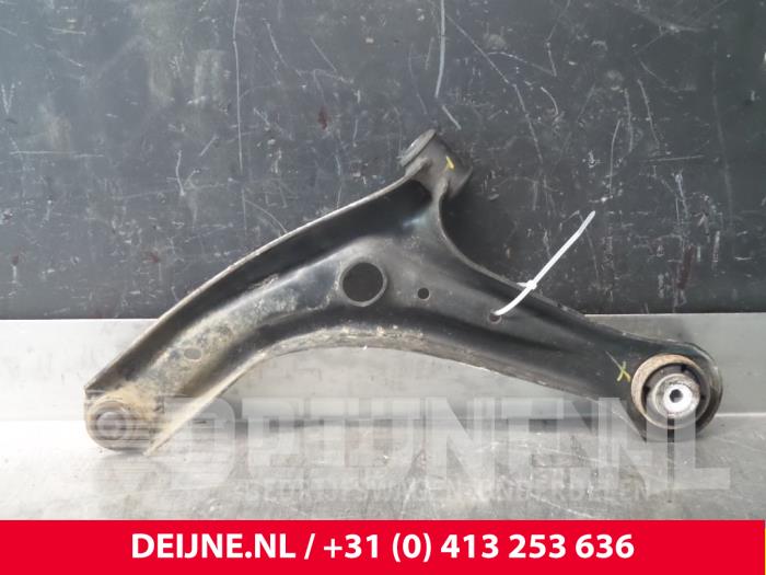 Ford Fiesta Querlenker unten rechts vorne O71911