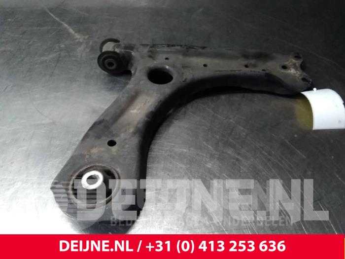 Volkswagen Polo Draagarm onder rechts-voor O71968