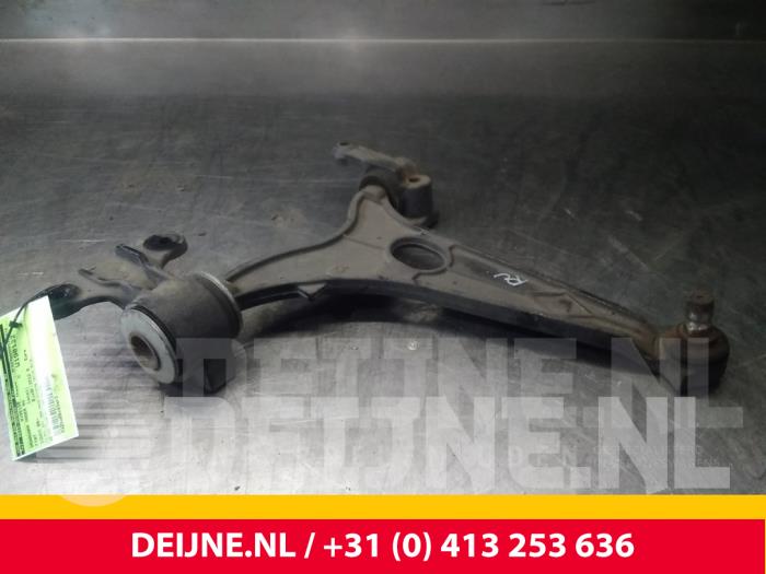 Fiat Scudo Querlenker unten rechts vorne O72023
