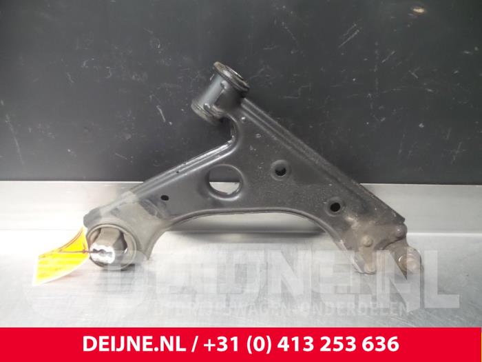 Citroen Nemo Querlenker unten rechts vorne O72063