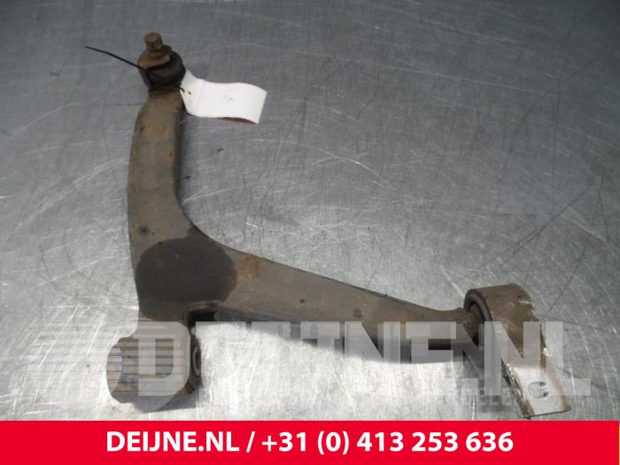Peugeot Partner Draagarm onder rechts-voor O72074