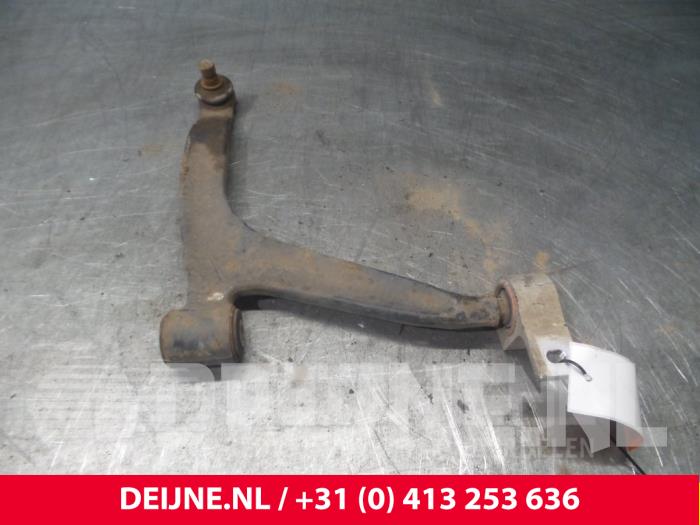 Peugeot Partner Front lower wishbone, right O72075