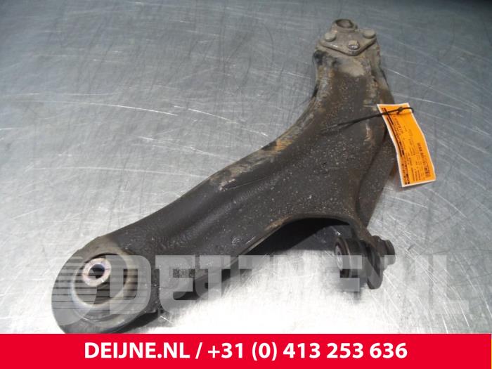 Renault Kangoo Draagarm onder rechts-voor O72091