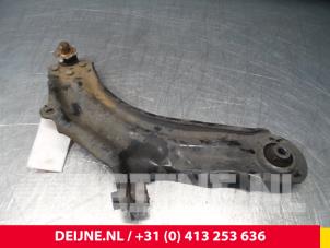 Renault Kangoo Querlenker unten rechts vorne O72091 foto 2