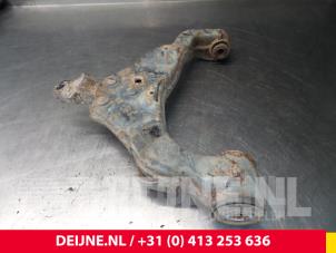 Toyota Dyna Front lower wishbone, right O72102 photo 2