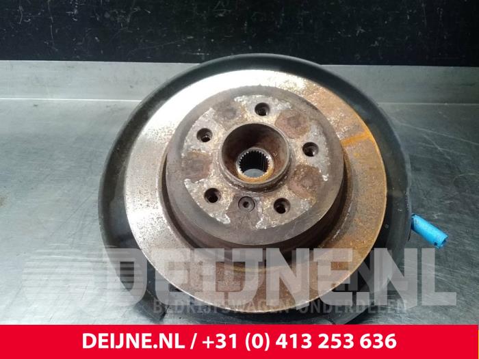 BMW X1 Achsschenkel rechts hinten O72109