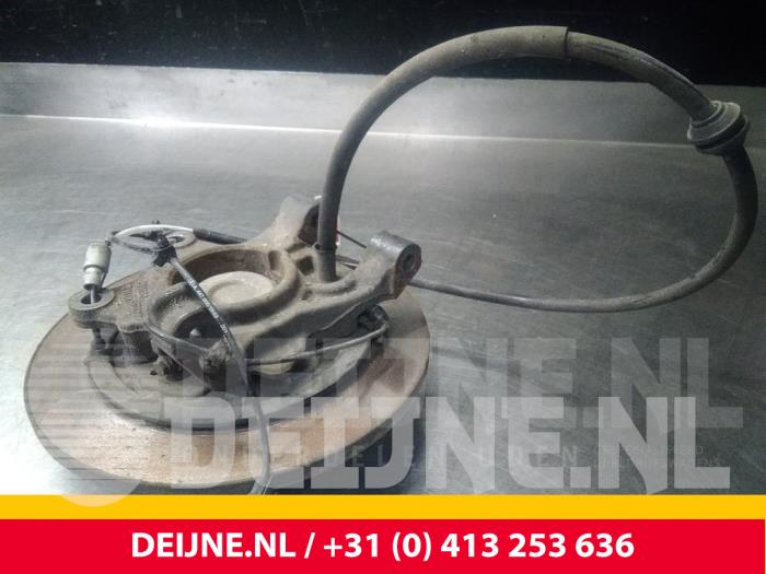 Mercedes Vito Knuckle, rear right O72121