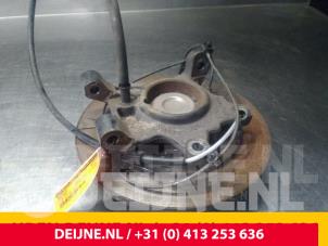 Mercedes Vito Achsschenkel rechts hinten O72121 foto 2