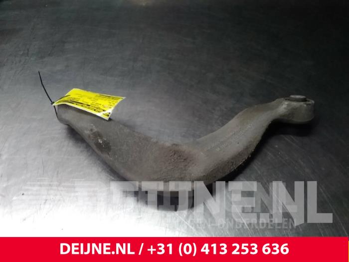Audi A4 Draagarm boven links-achter O72146