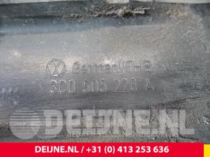 Volkswagen Passat Querlenker rechts hinten O72199 foto 2