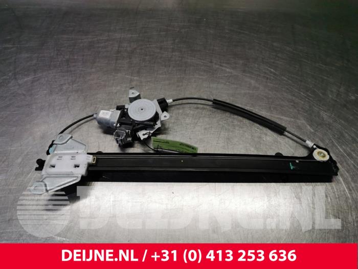 Nissan NV200 Fenstermechanik 2-türig rechts vorne O37408