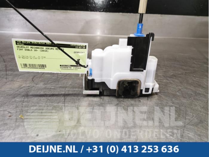Fiat Doblo Door lock mechanism 2-door, right O38592