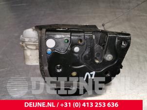 Audi A4 Door lock mechanism 4-door, front left O38864 photo 2