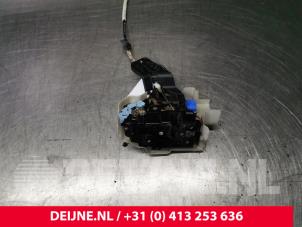 Volkswagen Touareg Door lock mechanism 4-door, front left O38916 photo 2